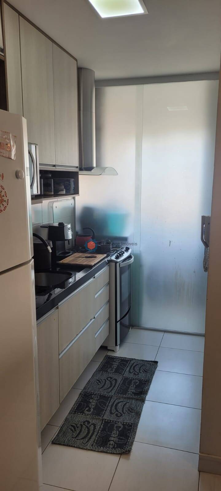 Apartamento à venda com 2 quartos, 70m² - Foto 2