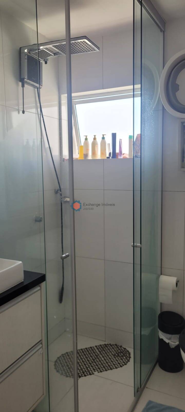 Apartamento à venda com 2 quartos, 70m² - Foto 3